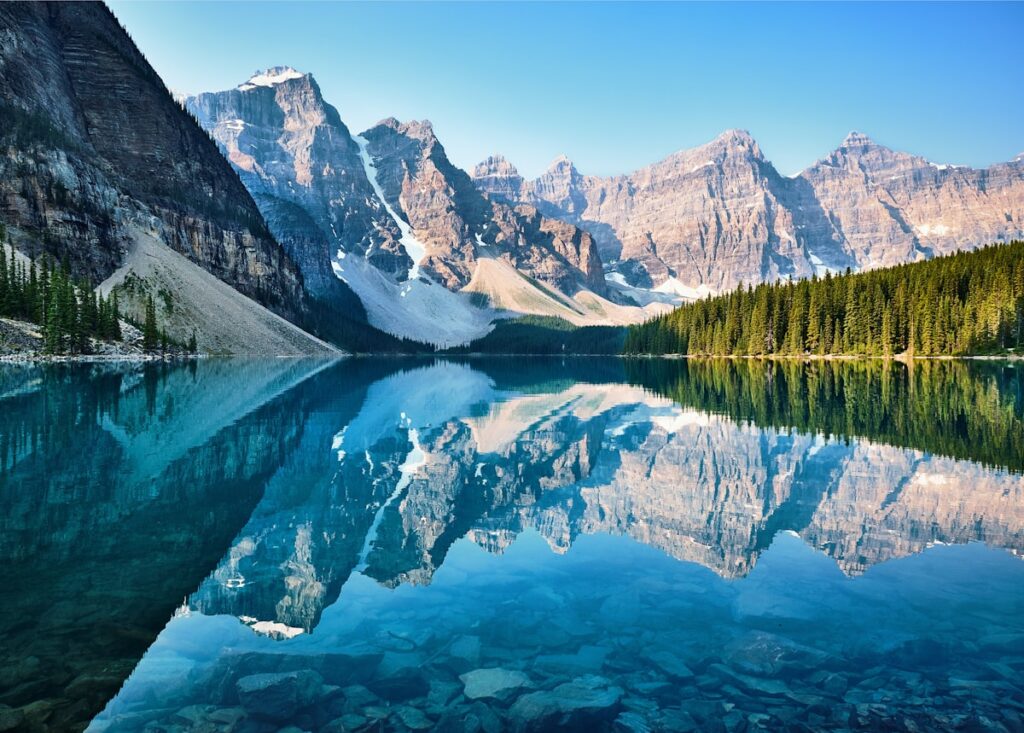 Canada Travel Guide Esim - TravelyData eSIM